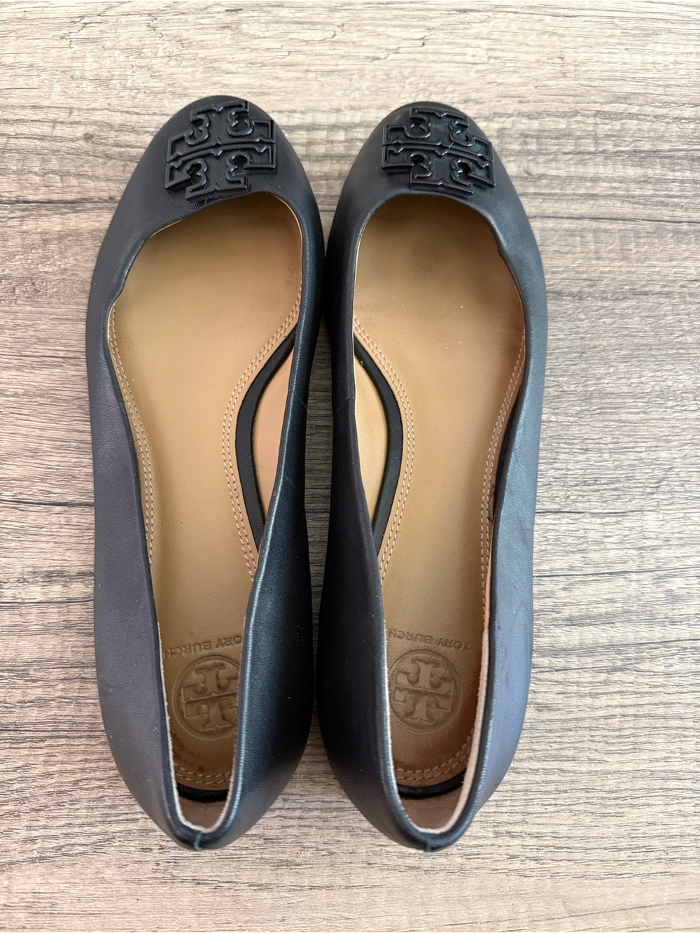 Tory Burch Black Leather Logo Flats - Picture 2 of 5